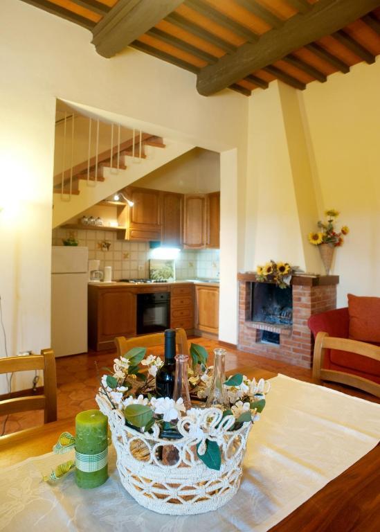 Agriturismo Buon Riposo - Country Resort In The Heart Of Tuscany San Giovanni a Corazzano Værelse billede