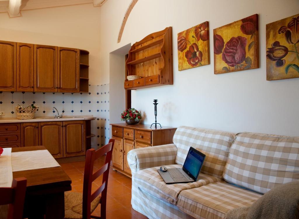 Agriturismo Buon Riposo - Country Resort In The Heart Of Tuscany San Giovanni a Corazzano Værelse billede